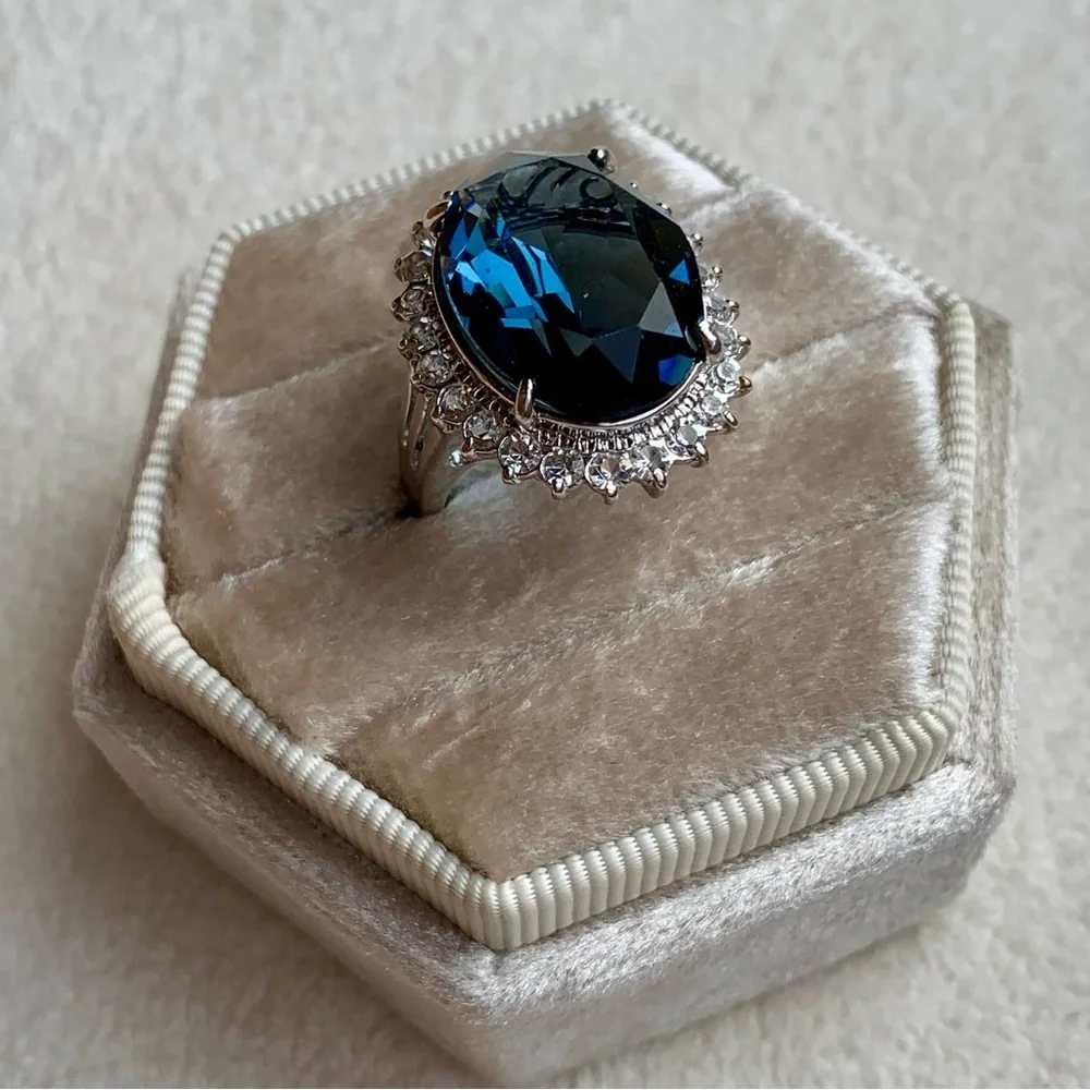 4.00 CT Genuine Sapphire Diamond Halo Crown Ring - Picture 5 of 14